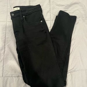 Madewell curvy high rise skinny 28 jeans (has tear)